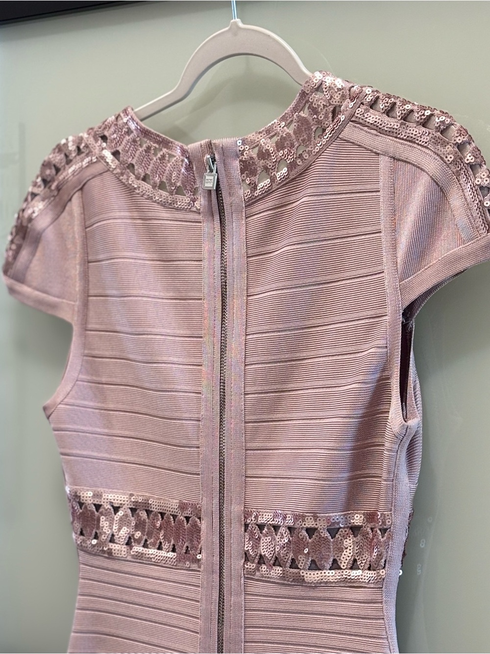 Herve Leger Blush Pink Bandage V-Neck Midi Dress - Picture 6 of 7
